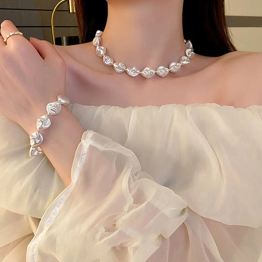 New Special-shaped Irregular Pearl Necklace For Women Fashionable Simple Neck Chain Clavicle Chain Exaggerated Pearl Necklace